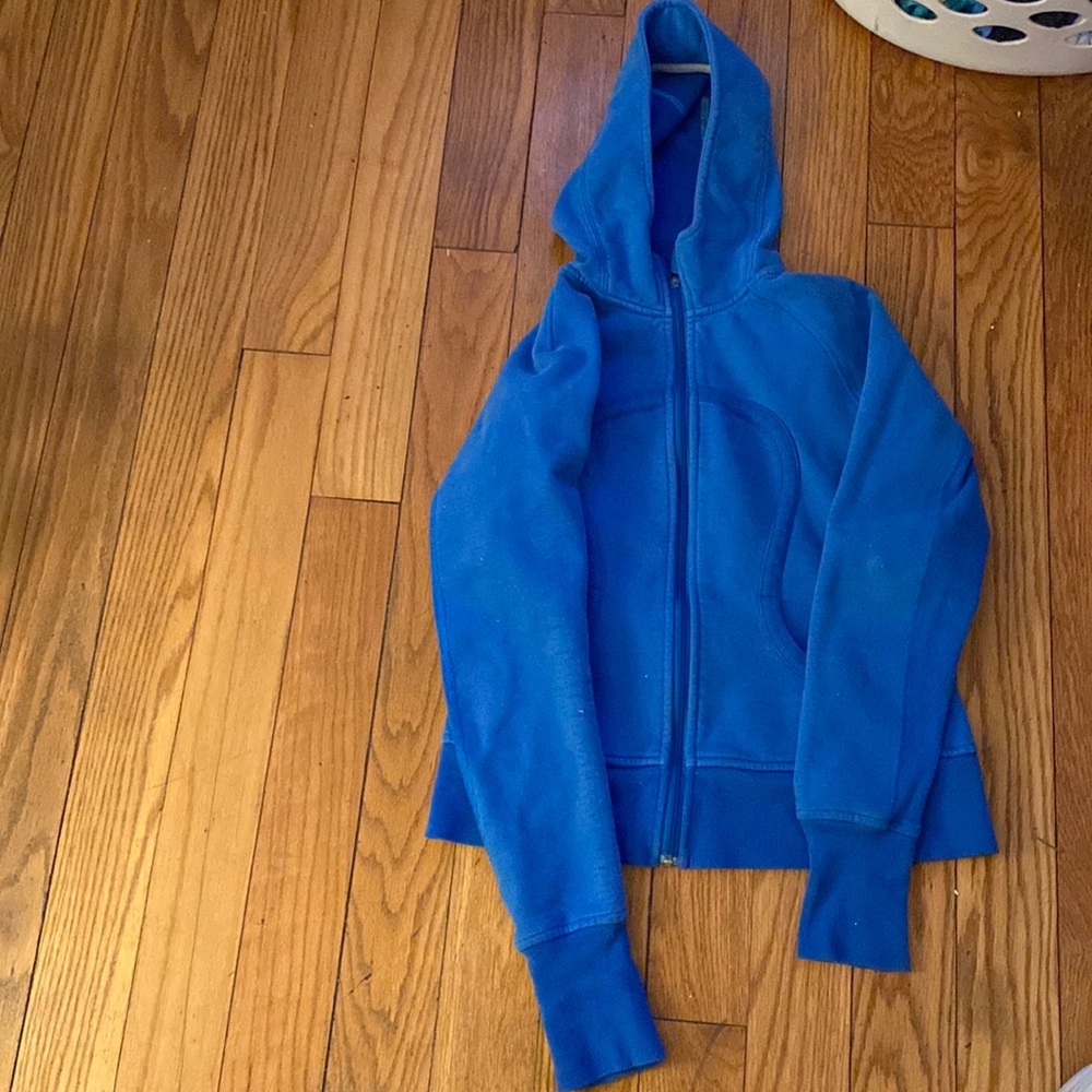 Lululemon scuba blue colored